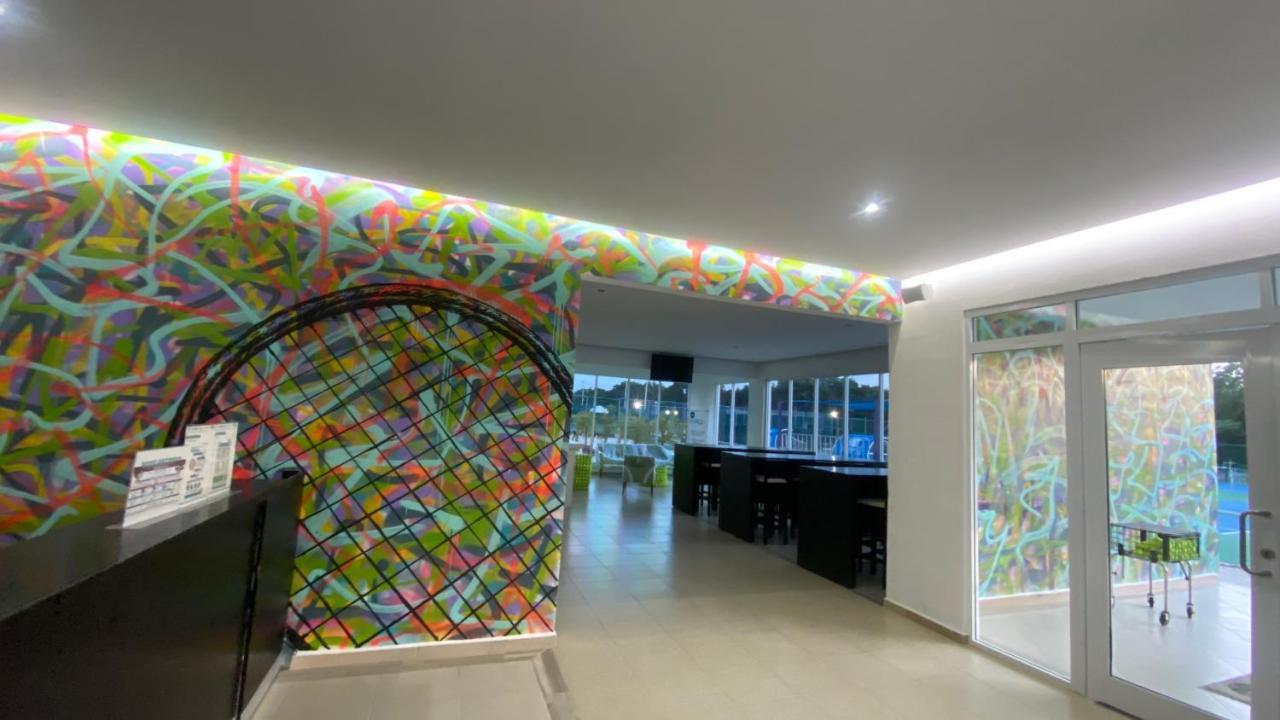 Cancun Tennis Inn カンクン エクステリア 写真